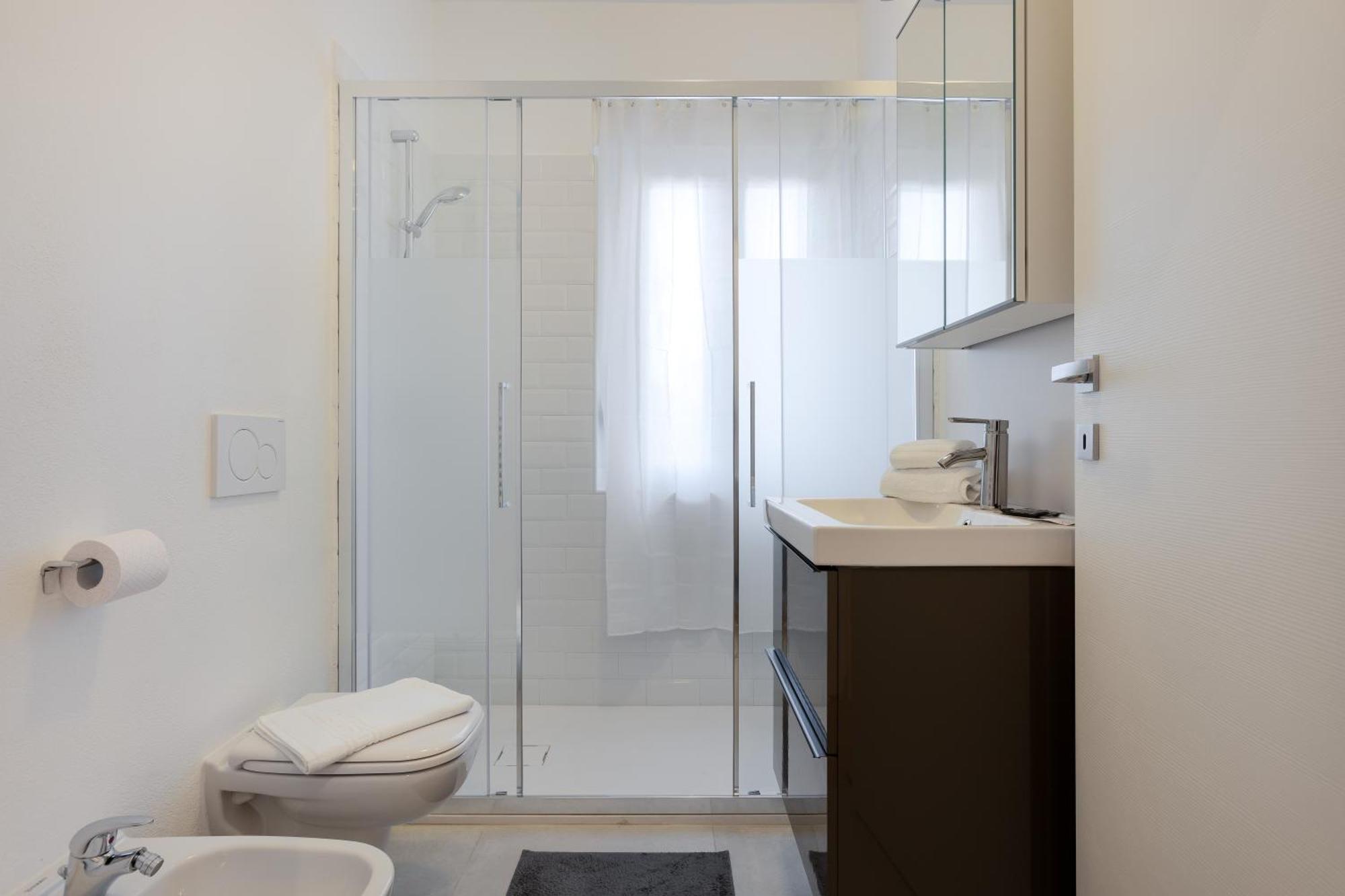 Alexander'S Nest Apartment Trieste Luaran gambar